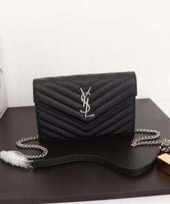 YSL イヴ サンローラン 新作 ショルダーバッグ 2104XDJ260-27720-2