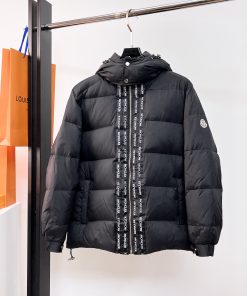 25秋冬暖か服 モンクレール ダウンジャケットアウター メンズ 2510DYJ615-MO082